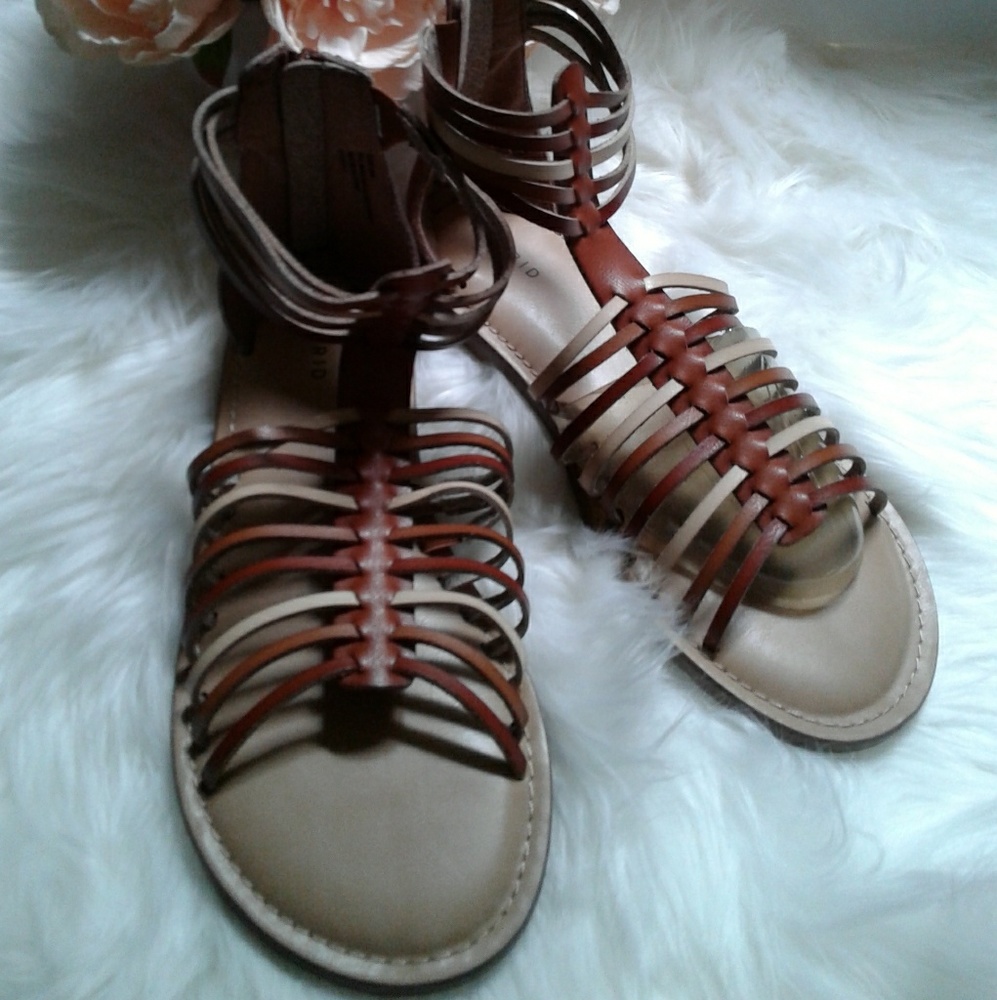 Torrid Gladiators sz. 9W NWOT